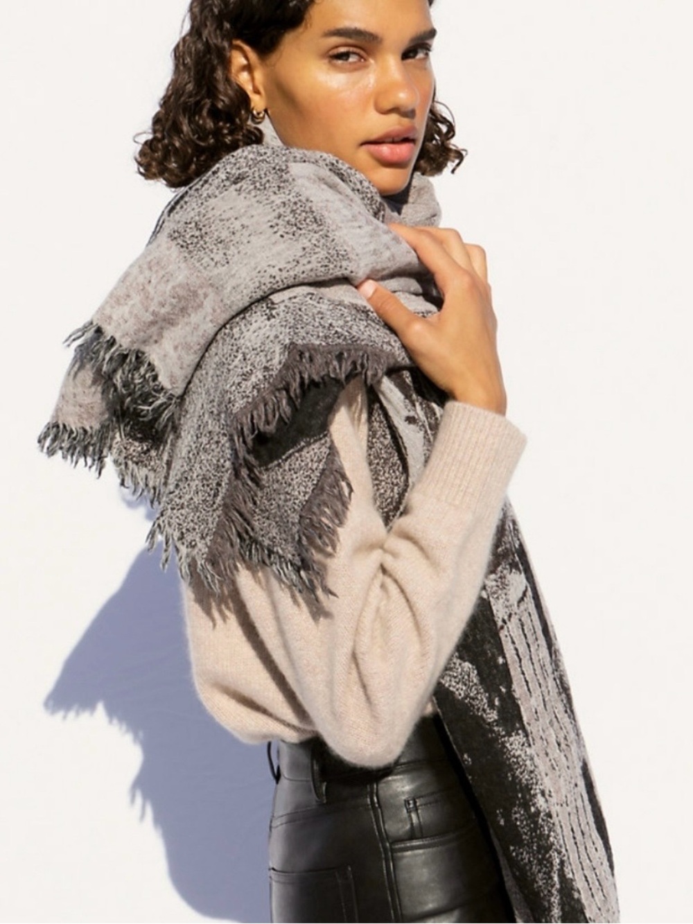 Aritzia Wilfred Wool Scarf
